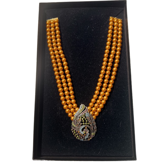 Heidi Daus Faux Pearl Paisley Pendant Statement Necklace - Picture 1 of 4